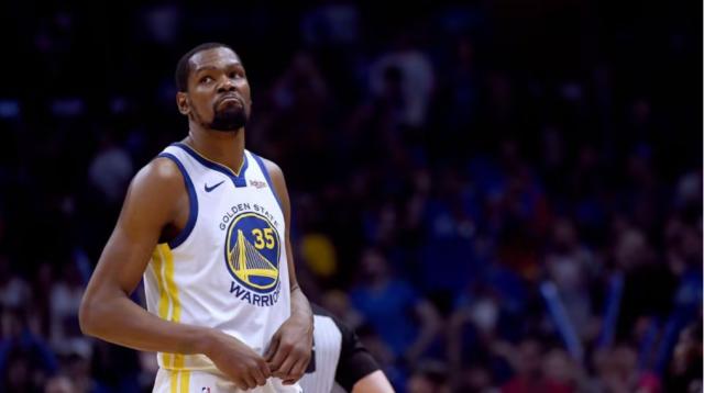 九游官网入口-杜兰特：勇士生涯很美好 他们应该退役35号球衣