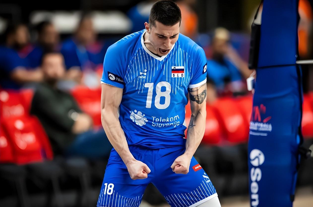 他或成U23国足首位归化国脚，曾在U21联赛拿过金靴，值得考虑